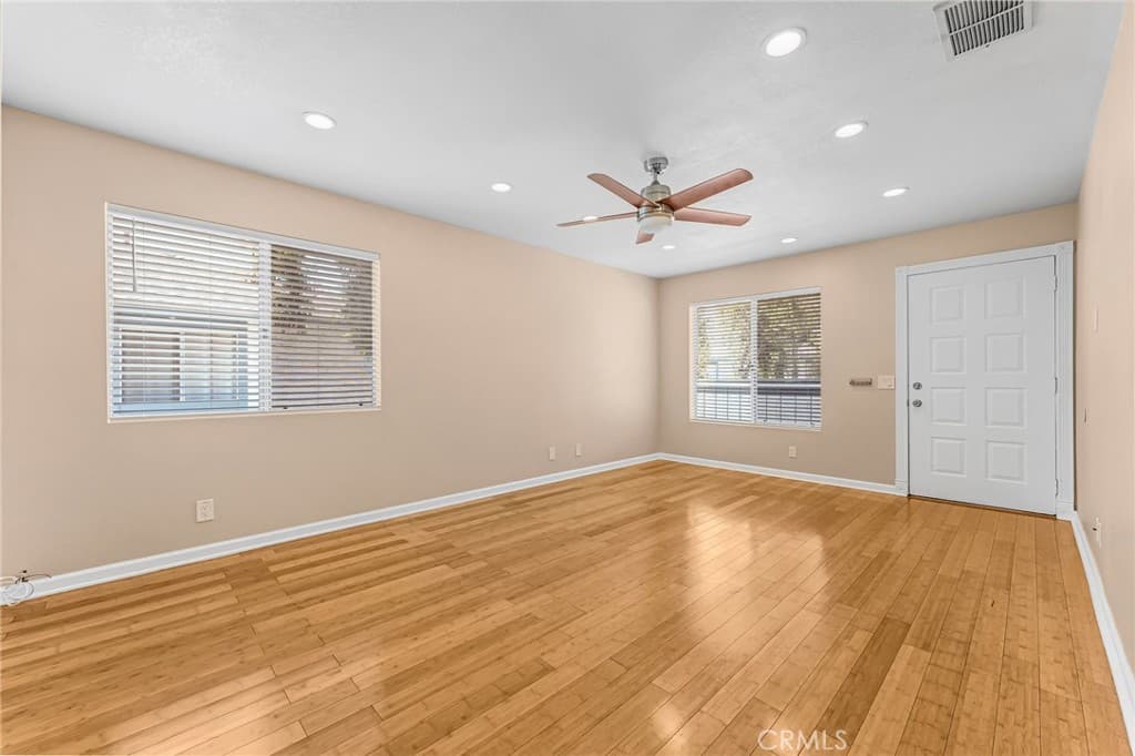 Condo at 865 W 13th St 4, Azusa — photo 6 of 12
