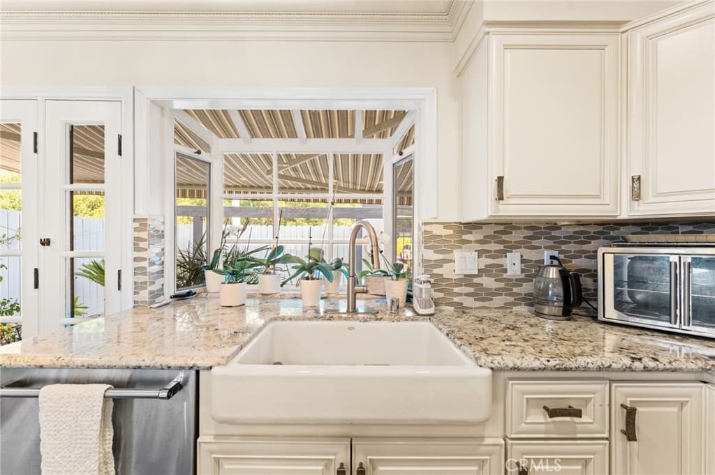 Townhouse at 676 redwood Lane, San Dimas — photo 12 of 12