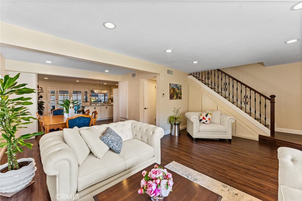 Townhouse at 676 redwood Lane, San Dimas — photo 6 of 12