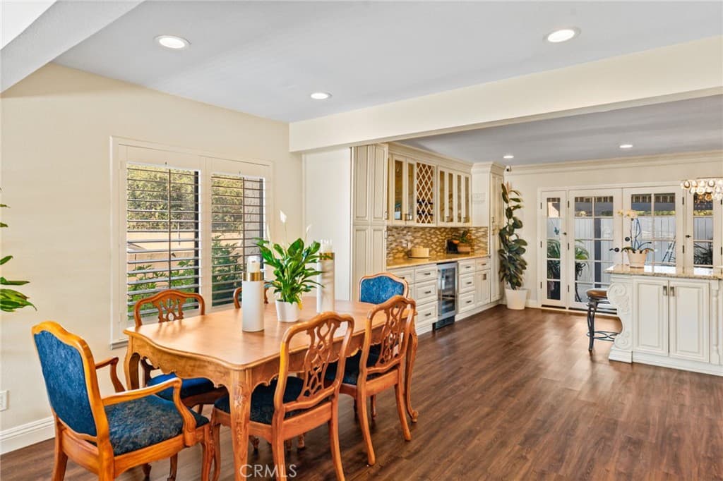 Townhouse at 676 redwood Lane, San Dimas — photo 7 of 12