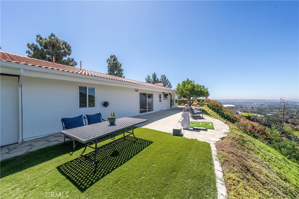 Home at 2817 N Mountain Avenue, Claremont — photo 5 of 12