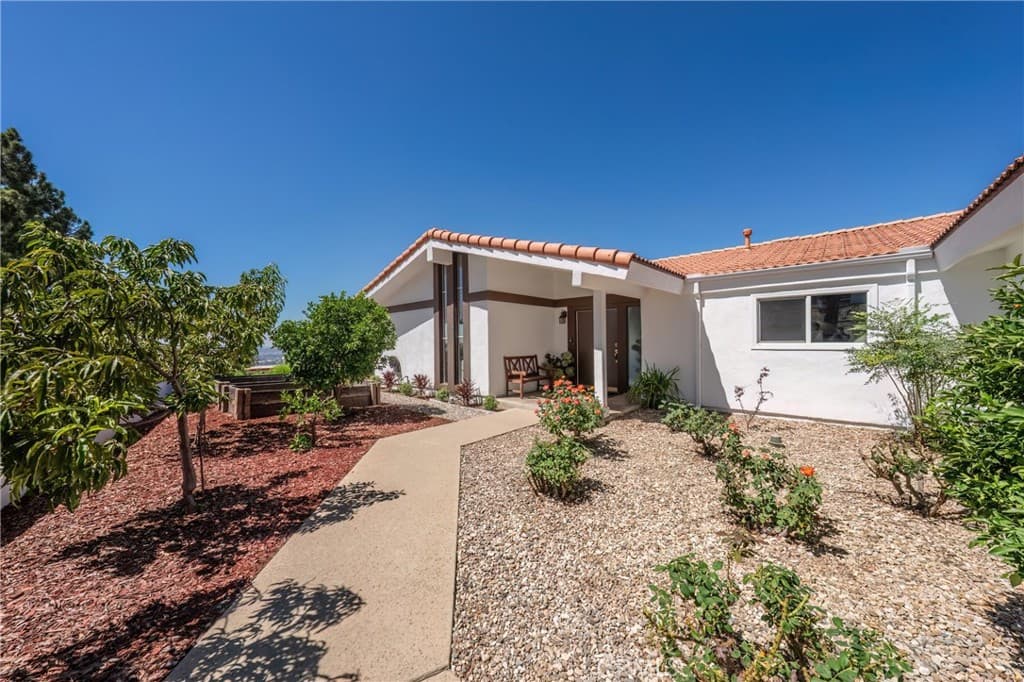 Home at 2817 N Mountain Avenue, Claremont — photo 6 of 12