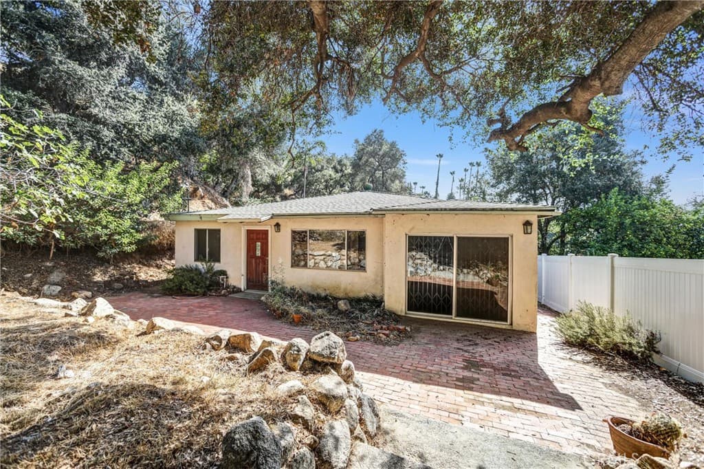 Home at 440 S Sycamore Place, Sierra Madre — photo 12 of 12