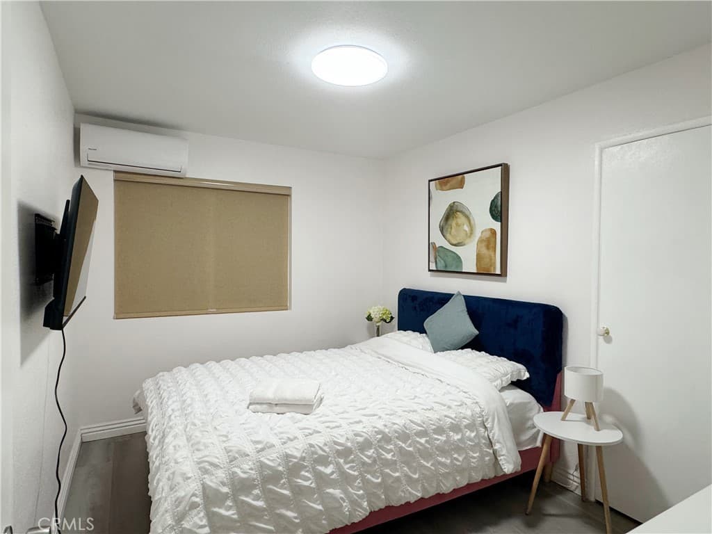 Home at 114 W Olive, Pomona — photo 12 of 12