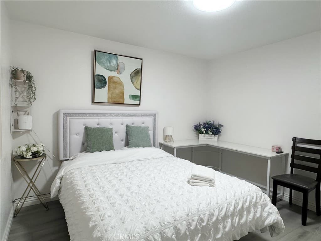 Home at 114 W Olive, Pomona — photo 10 of 12