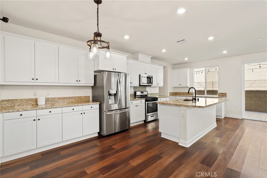 Home at 107 Cambria Court, Pomona — photo 8 of 12