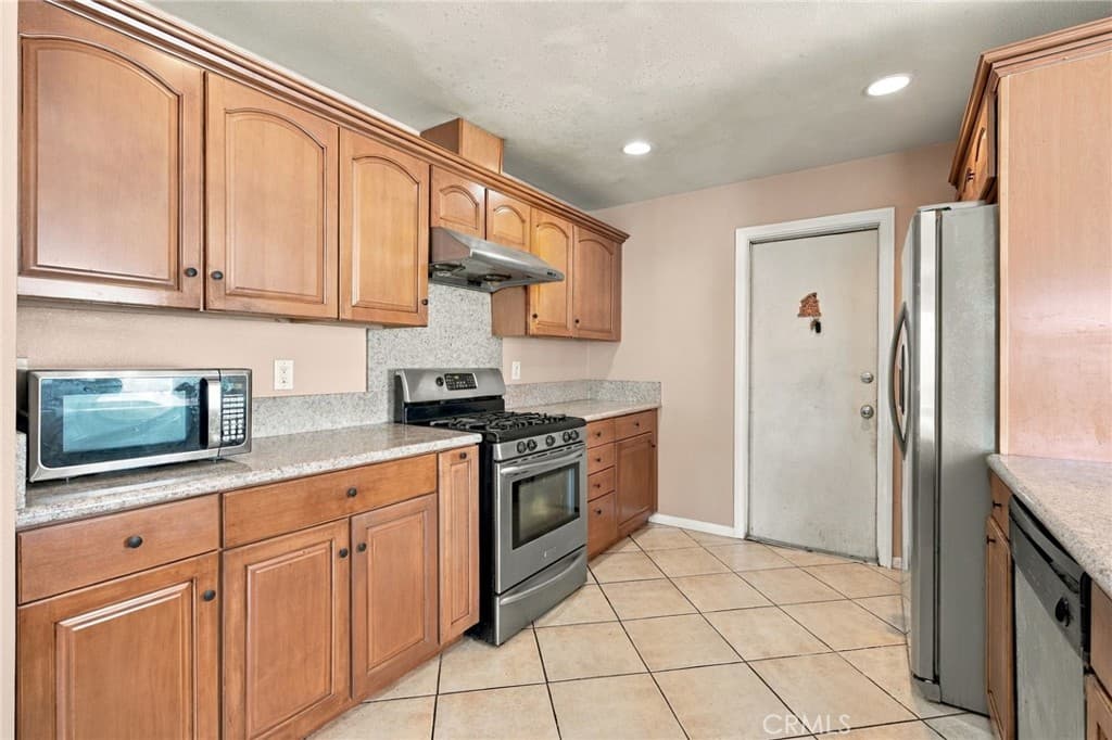 Home at 1305 Raleo Avenue, Rowland Heights — photo 11 of 12