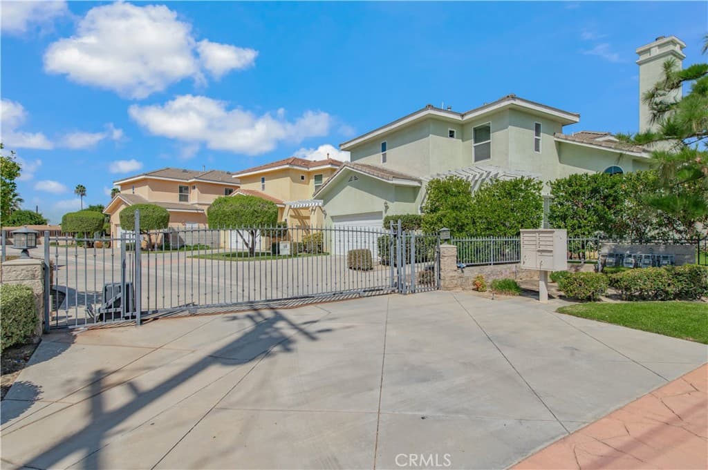 Home at 2563 Mountain Ave, Duarte — photo 2 of 12