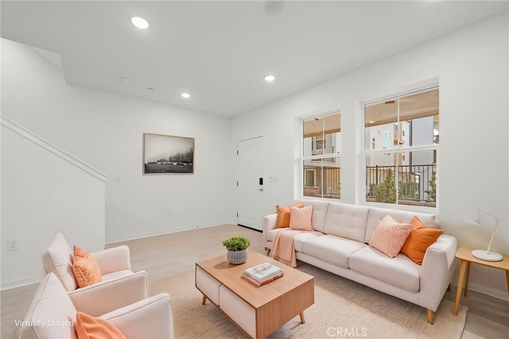 Townhouse at 463 Paradiso Place, Covina — photo 2 of 12