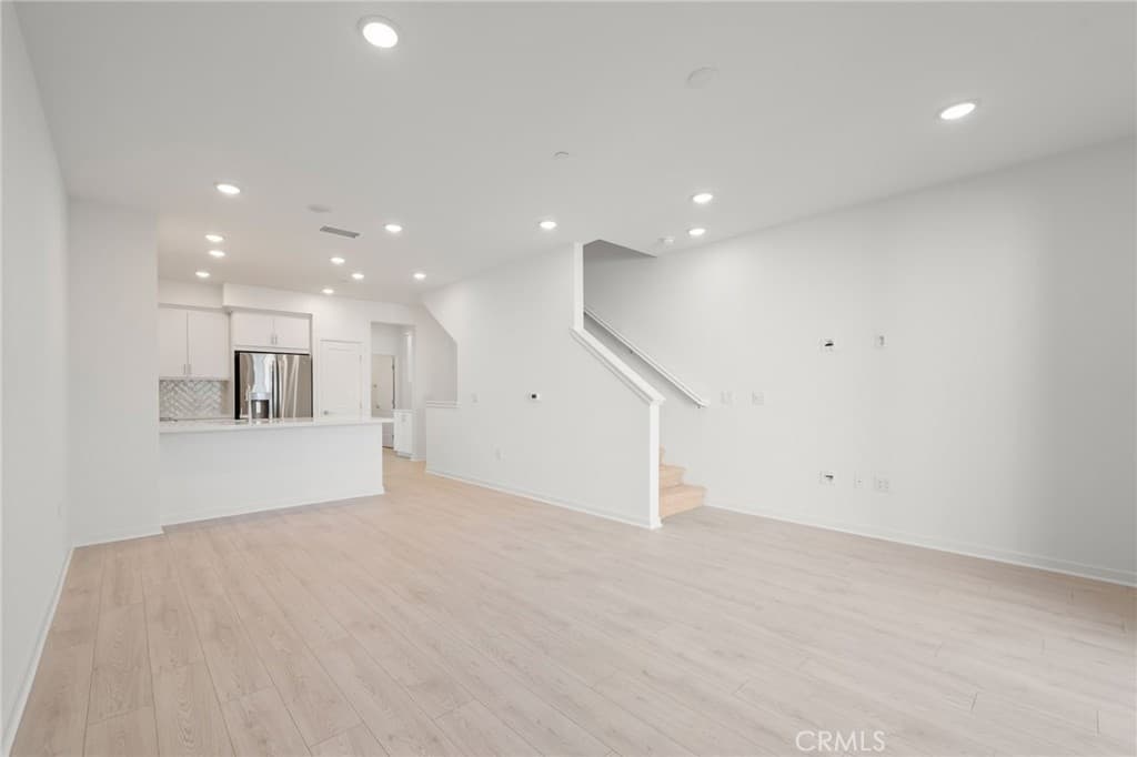 Townhouse at 463 Paradiso Place, Covina — photo 3 of 12