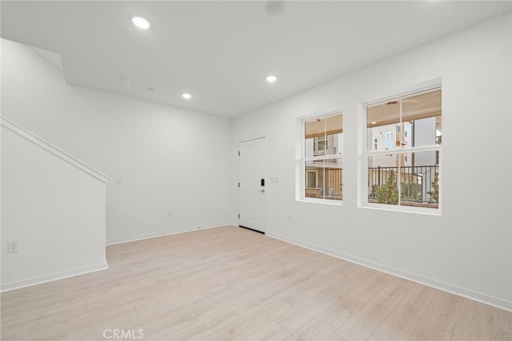 Townhouse at 463 Paradiso Place, Covina — photo 4 of 12