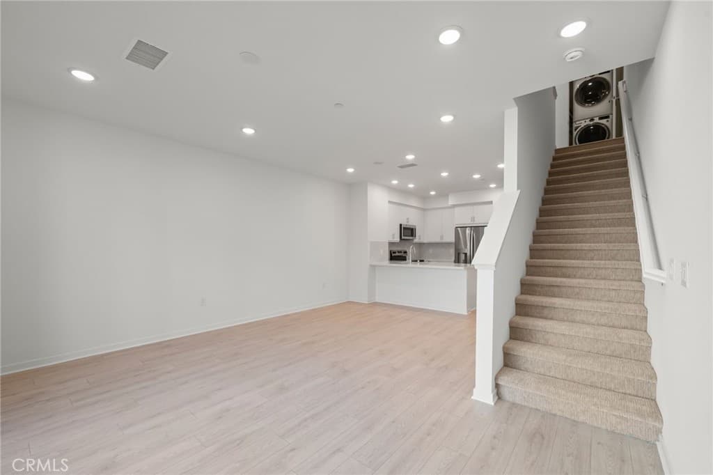 Townhouse at 463 Paradiso Place, Covina — photo 7 of 12