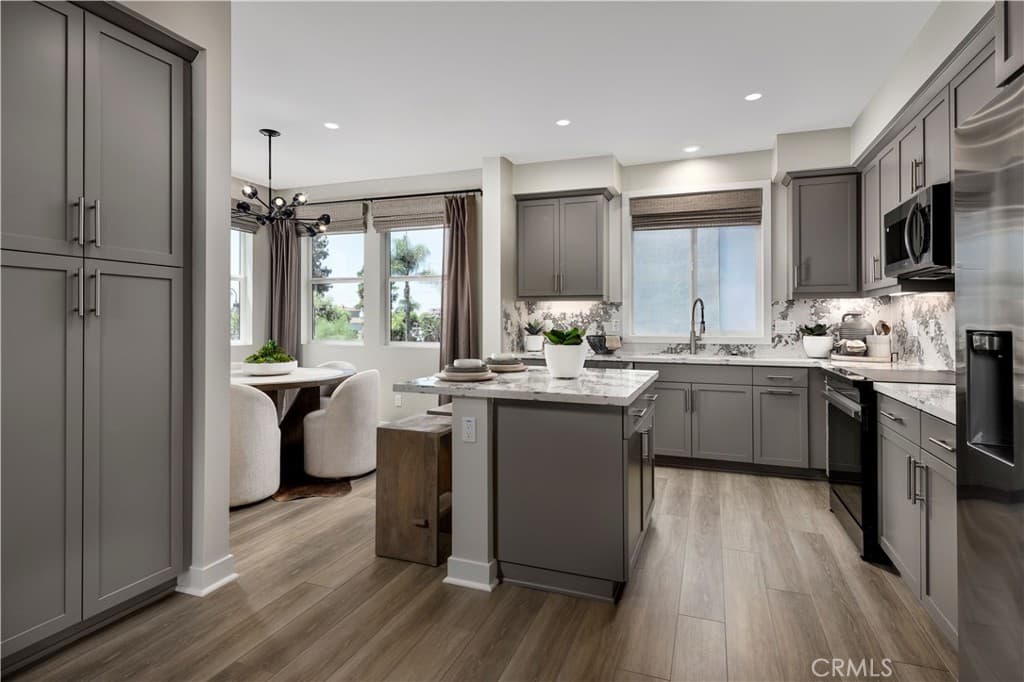 Townhouse at 812 Katie Place, Covina — photo 5 of 9