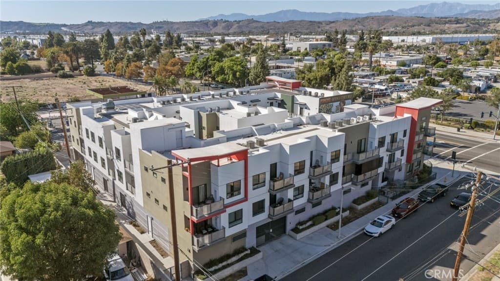 Multi-Family at 1300 W Mission Boulevard 1-33, Pomona — photo 3 of 12