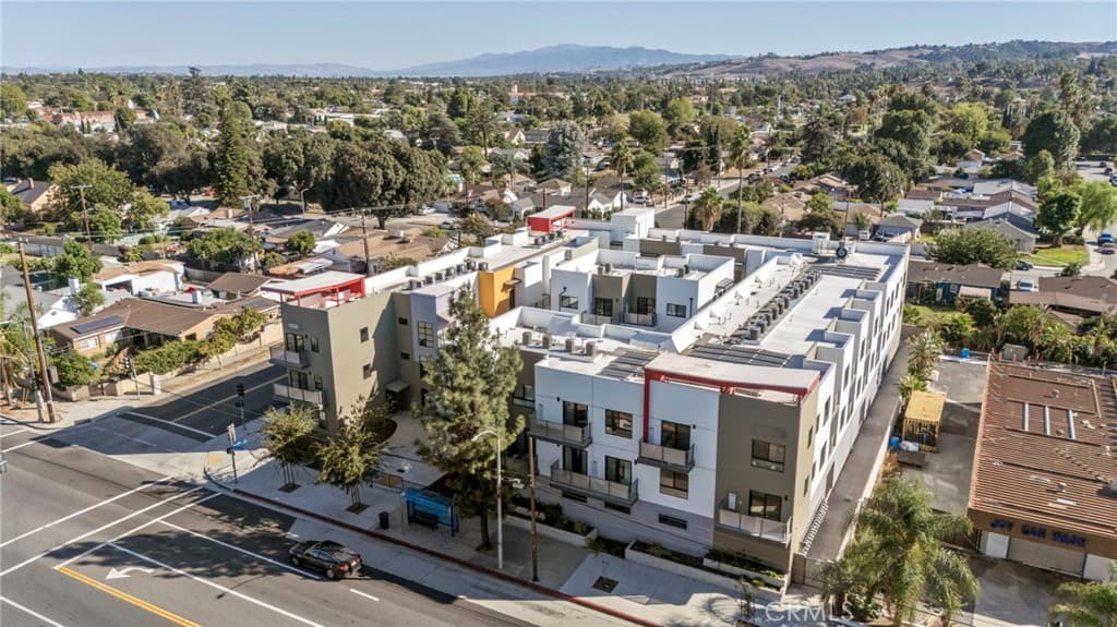 Multi-Family at 1300 W Mission Boulevard 1-33, Pomona — photo 5 of 12
