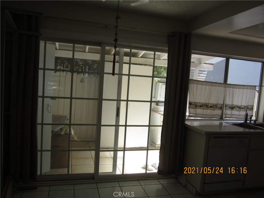 Condo at 845 N Junipero Drive, Duarte — photo 3 of 12