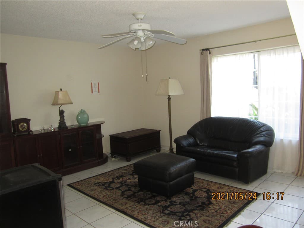 Condo at 845 N Junipero Drive, Duarte — photo 5 of 12