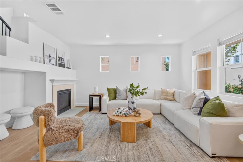 Home at 1324 Estel, Pomona — photo 6 of 12
