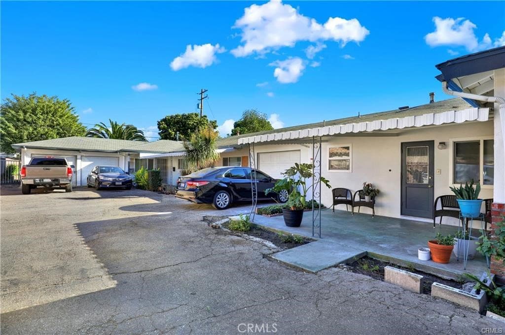 Multi-Family at 291 W Artesia Street, Pomona — photo 5 of 12