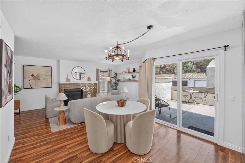 Condo at 69 Brownfield, Pomona — photo 11 of 12