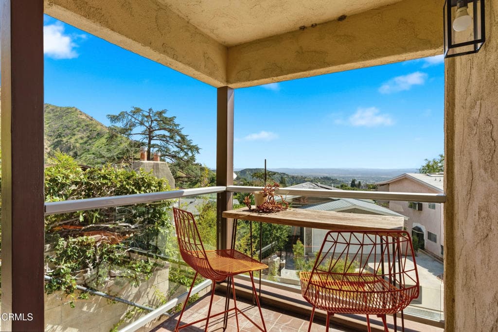 Home at 809 Skyland Drive, Sierra Madre — photo 9 of 12