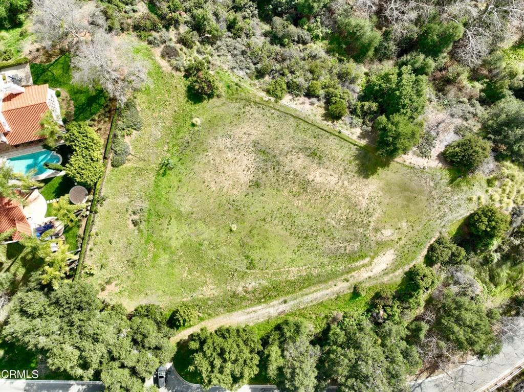 Home at 190 Sycamore Lane, Bradbury — photo 4 of 12