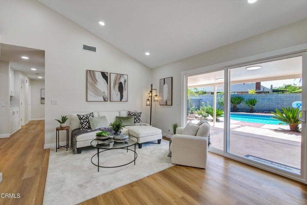 Home at 295 E Blue Mountain Way, Claremont — photo 11 of 12