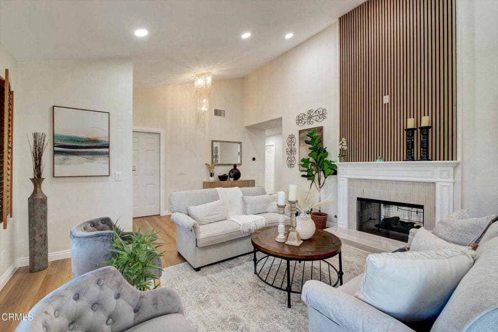 Home at 295 E Blue Mountain Way, Claremont — photo 7 of 12