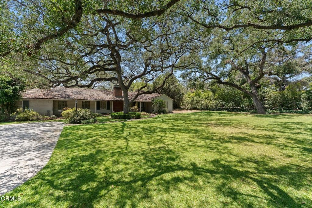 Home at 300 W Orange Grove Avenue, Arcadia — photo 4 of 12