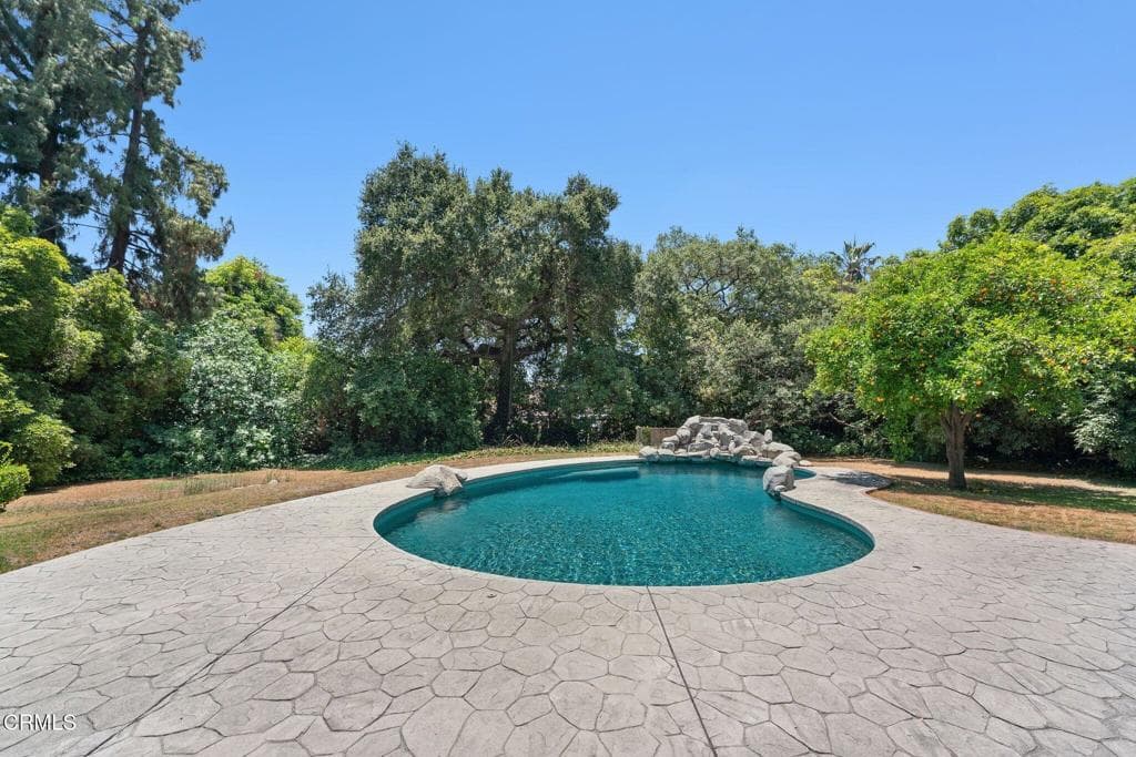 Home at 300 W Orange Grove Avenue, Arcadia — photo 10 of 12