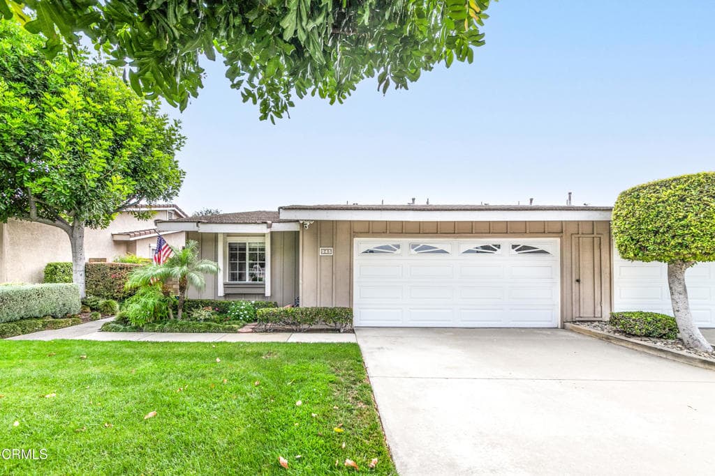 Townhouse at 945 Shady Lane, Glendora — photo 3 of 12