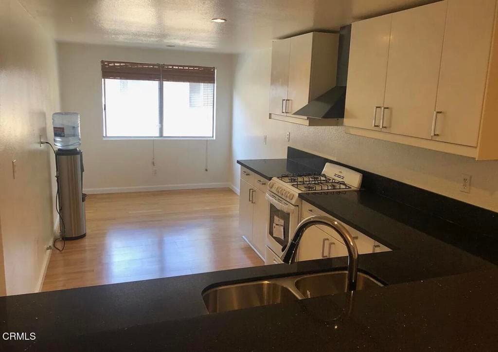 Townhouse at 2214 Calle Jalapa, West Covina — photo 6 of 12