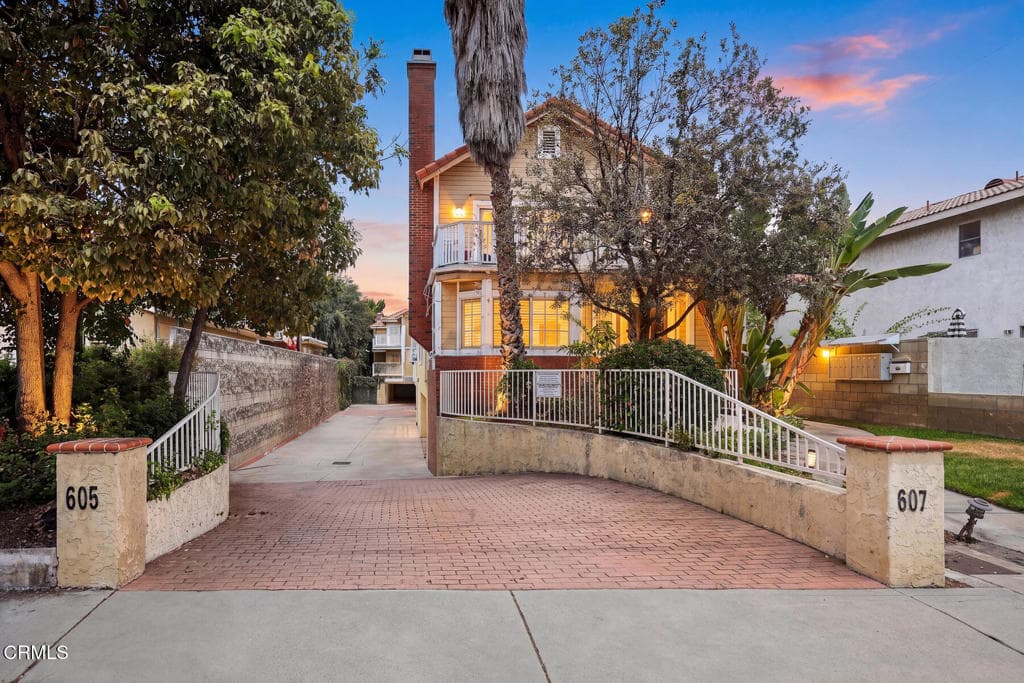 Townhouse at 607 W Duarte Road D, Monrovia — photo 2 of 12