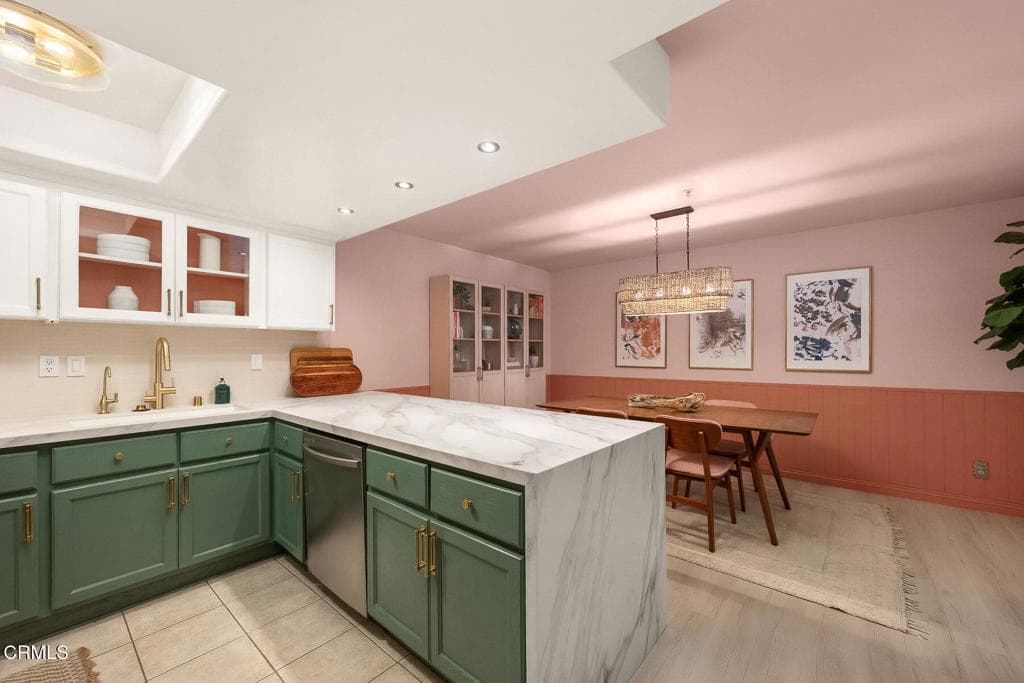 Townhouse at 607 W Duarte Road D, Monrovia — photo 10 of 12