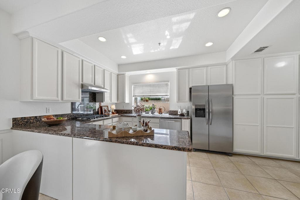 Townhouse at 752 W Walnut Avenue D, Monrovia — photo 11 of 12