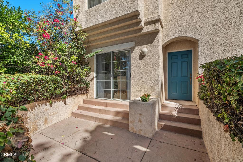 Townhouse at 1033 W Duarte Road A, Arcadia — photo 3 of 12