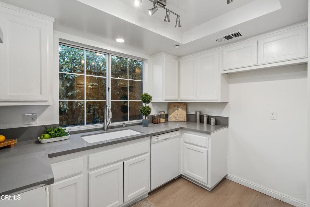 Townhouse at 1033 W Duarte Road A, Arcadia — photo 8 of 12