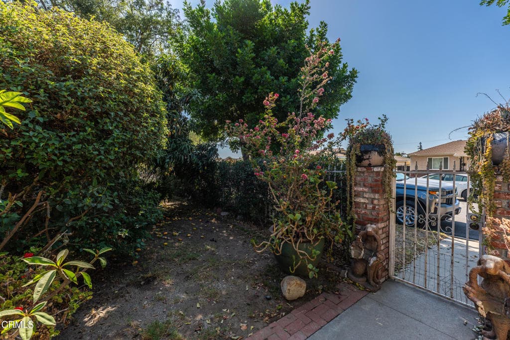 Home at 10435 Asher Street, El Monte — photo 4 of 12