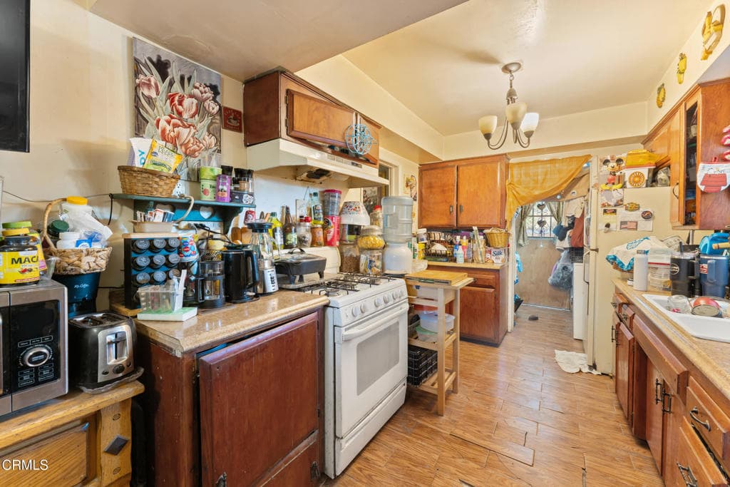 Home at 10435 Asher Street, El Monte — photo 10 of 12