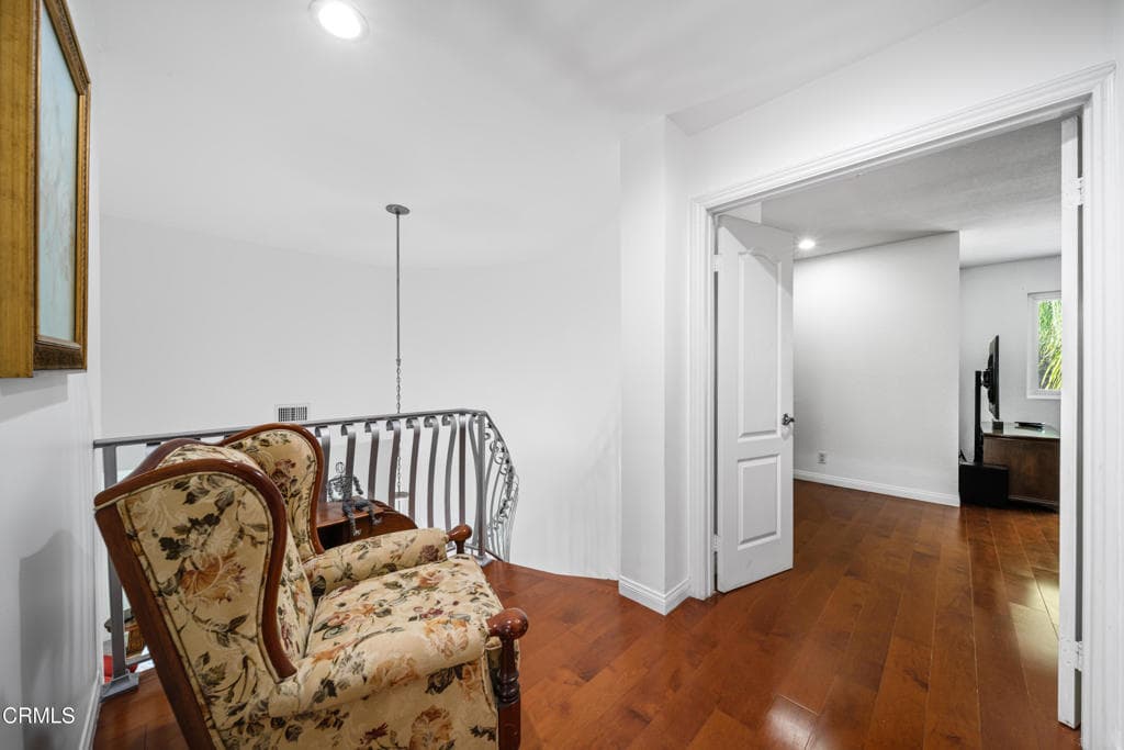 Home at 967 Avenida Loma Vista, San Dimas — photo 2 of 12