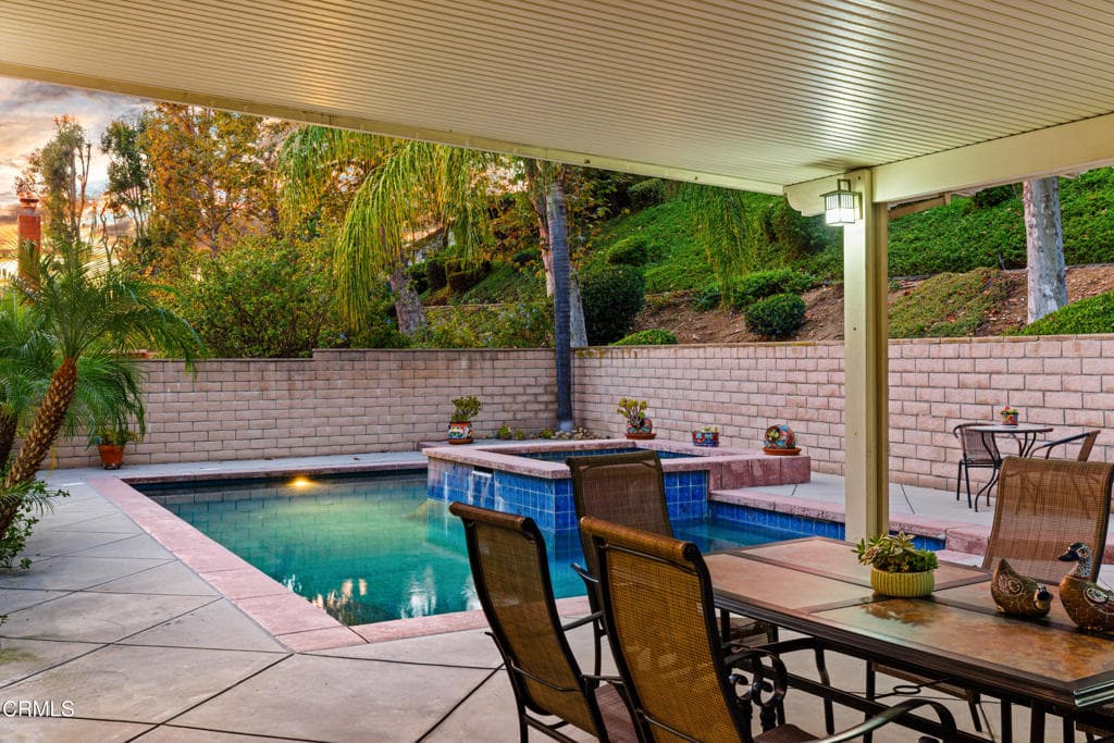Home at 967 Avenida Loma Vista, San Dimas — photo 7 of 12