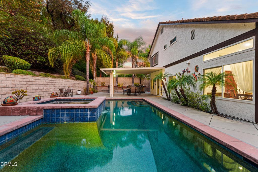 Home at 967 Avenida Loma Vista, San Dimas — photo 10 of 12