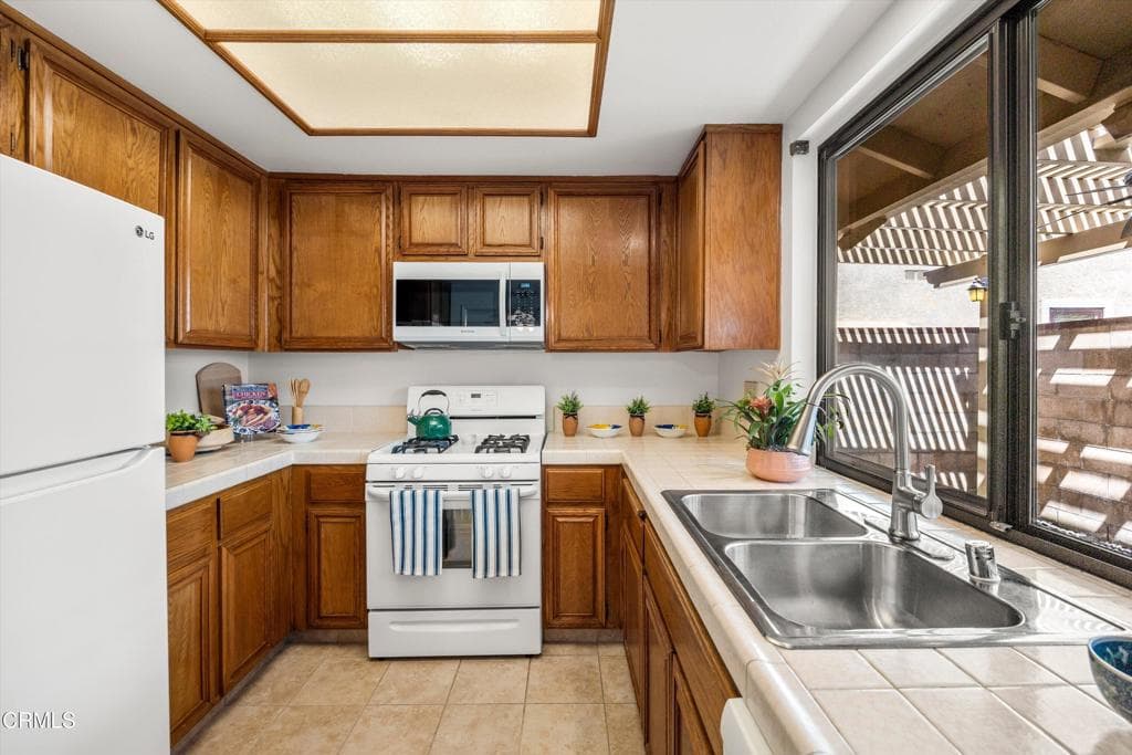 Condo at 1715 Compromise Line Road, Glendora — photo 9 of 12