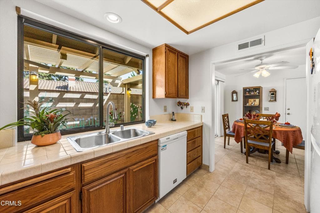 Condo at 1715 Compromise Line Road, Glendora — photo 10 of 12