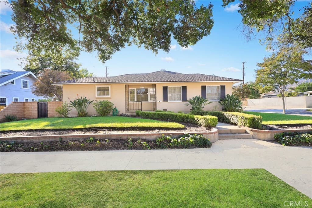 Home at 1047 N San Gabriel, Azusa — photo 3 of 12