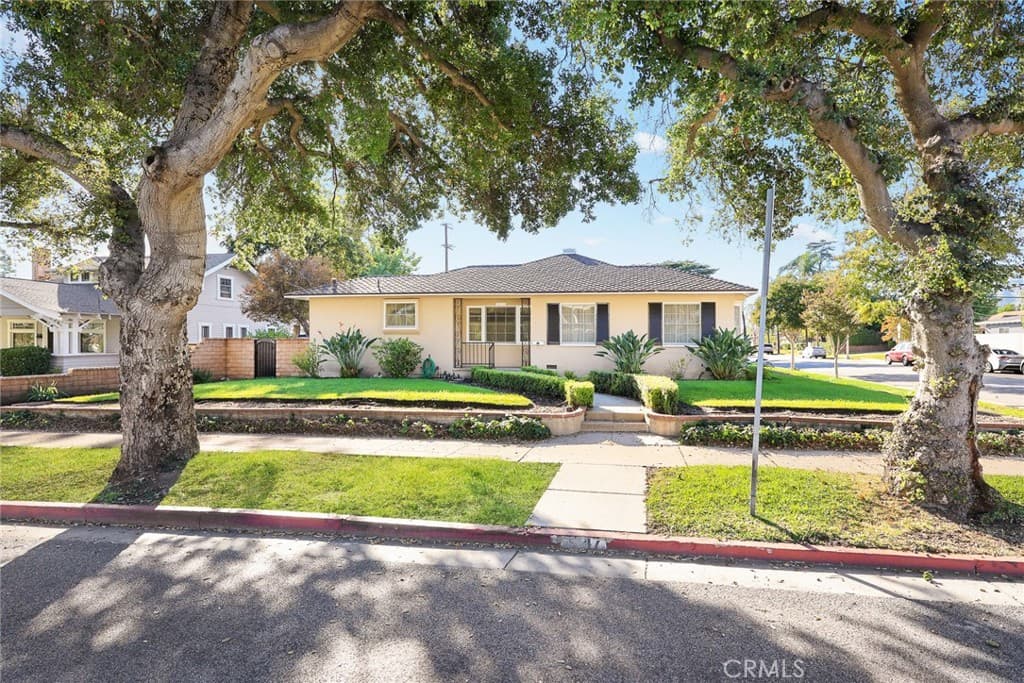 Home at 1047 N San Gabriel, Azusa — photo 4 of 12
