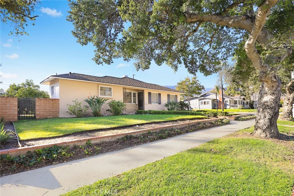 Home at 1047 N San Gabriel, Azusa — photo 6 of 12