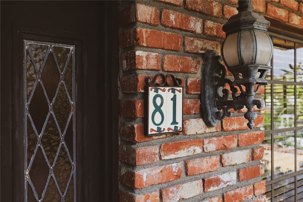 Townhouse at 81 W Montecito Avenue, Sierra Madre — photo 3 of 12