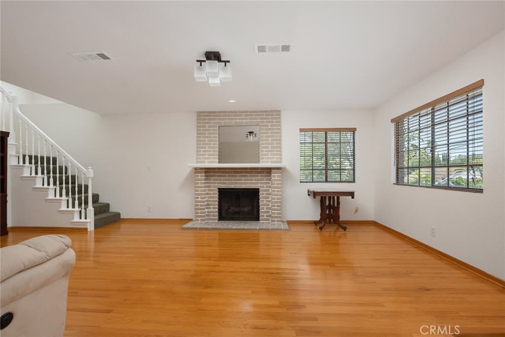 Townhouse at 81 W Montecito Avenue, Sierra Madre — photo 6 of 12