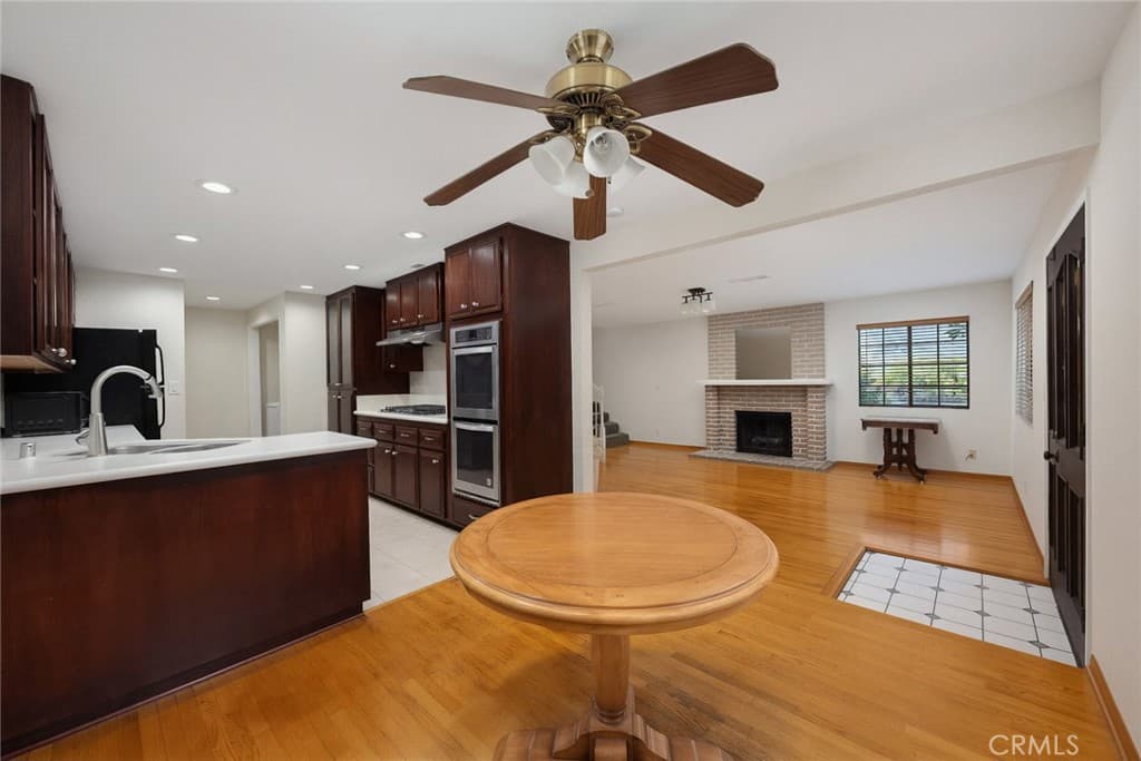 Townhouse at 81 W Montecito Avenue, Sierra Madre — photo 8 of 12